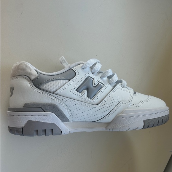 New Balance 550 White and Gray Sneakers - Picture 5 of 5